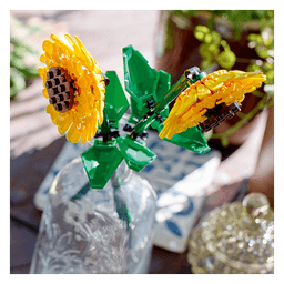 LEGO® Botanical Sunflowers 25cm